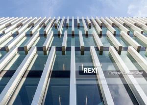 Sistem de perete cortina unitizat